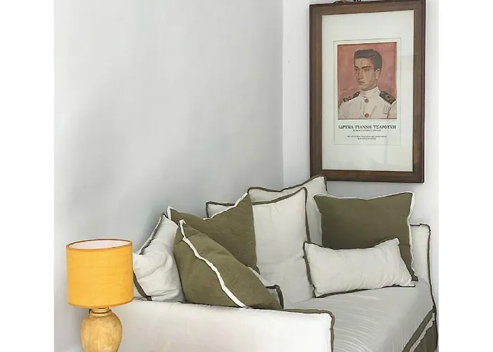 Olive * Serifos Town